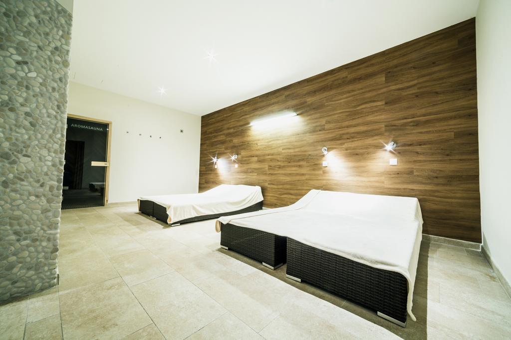 Wellness Hotel Panorama Тренчьянске-Тепліце Екстер'єр фото